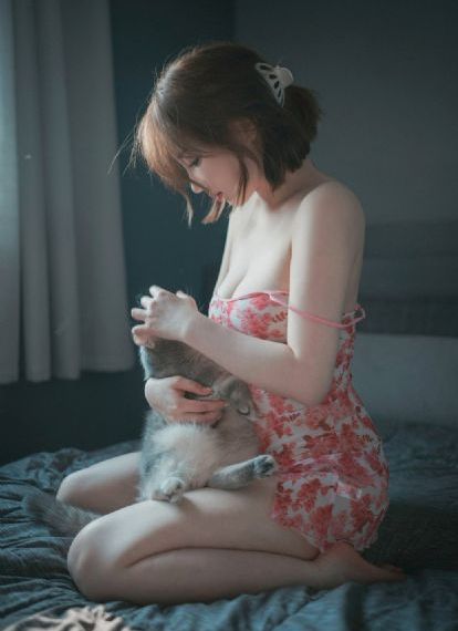 穿书后总攻被男主肉哭H_国语配音超清